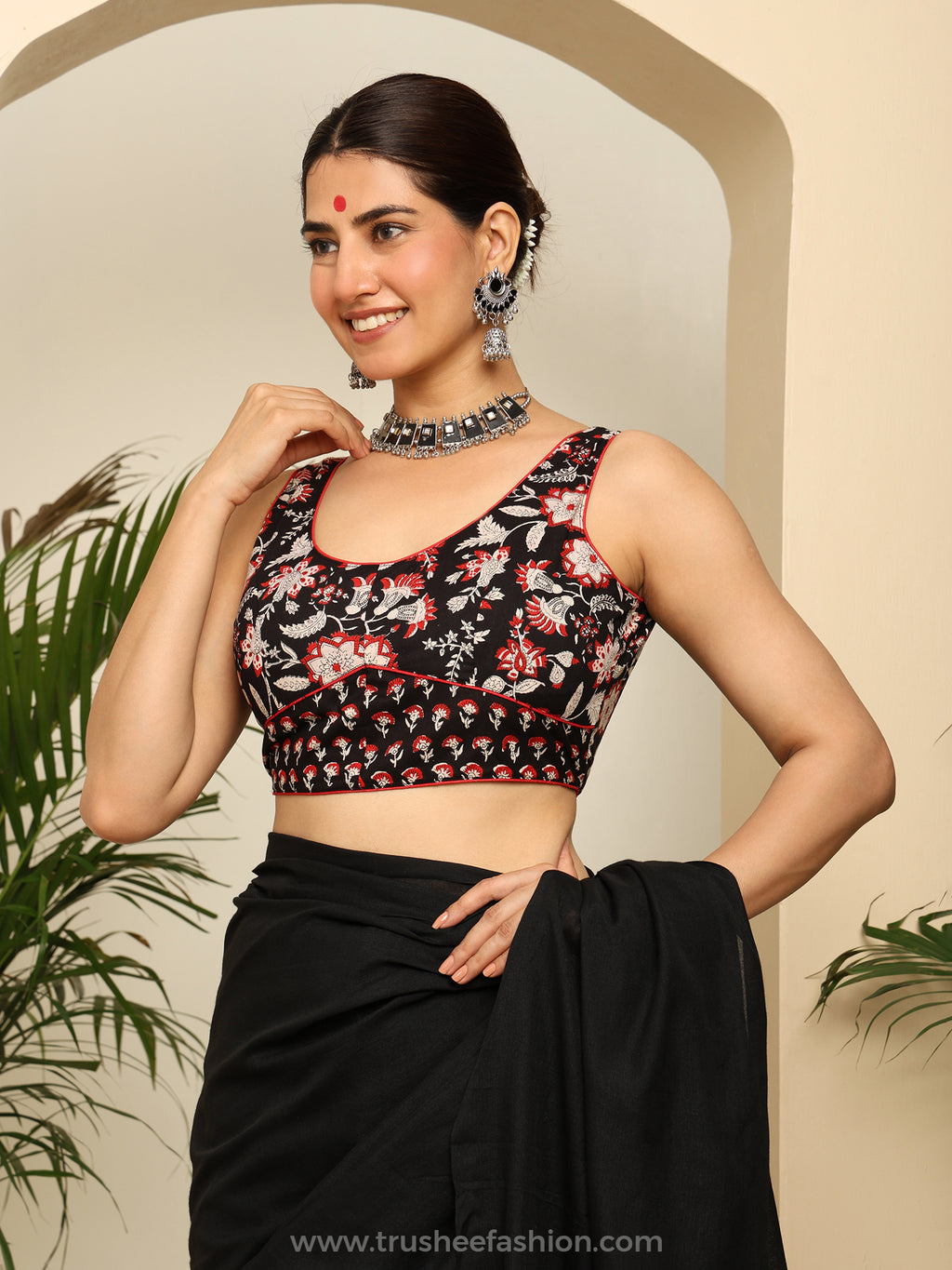 Floral Prined Black Sleeveless Crop Blouse