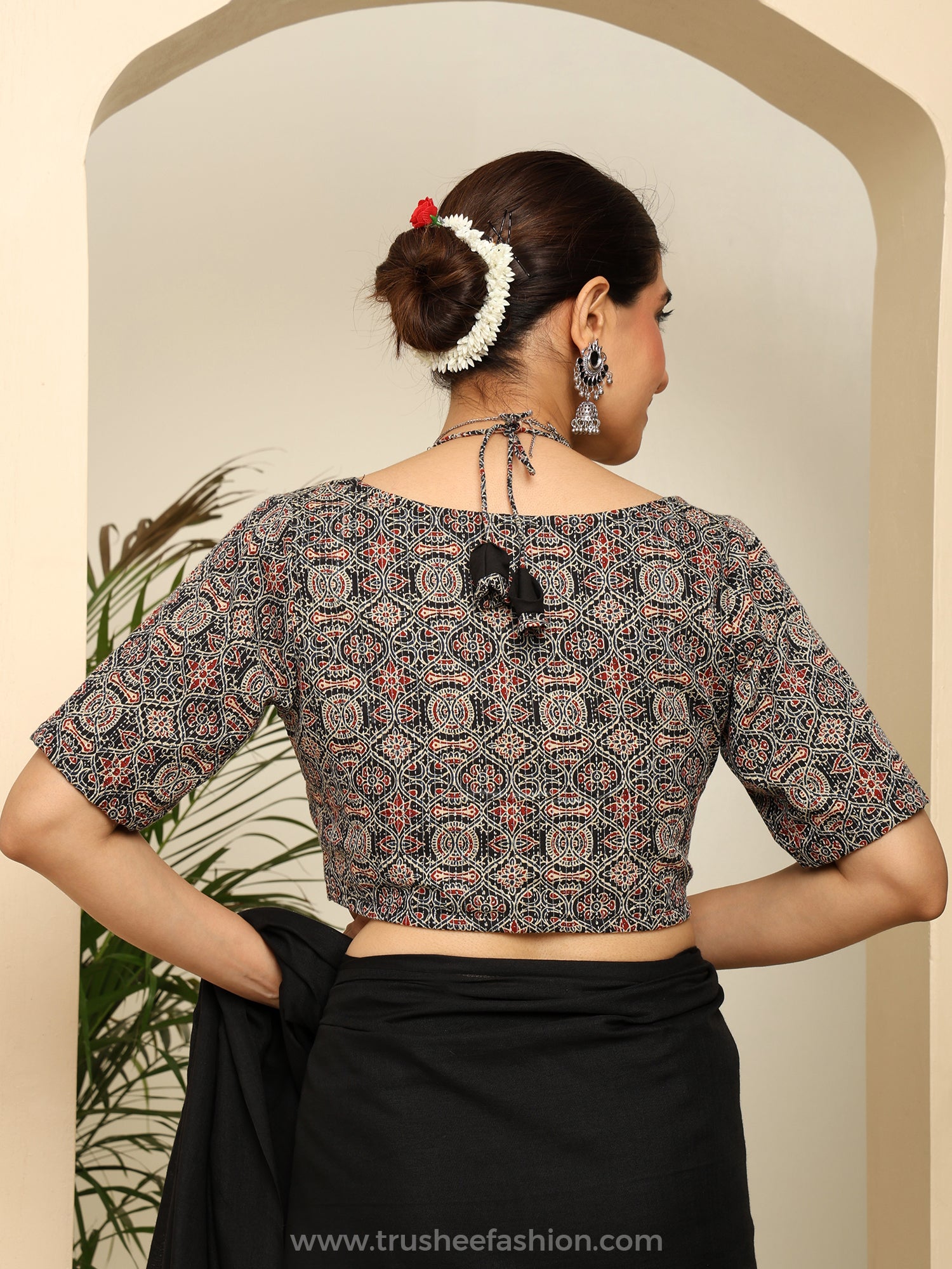Elegant Printed Cold Shoulder Crop Blouse