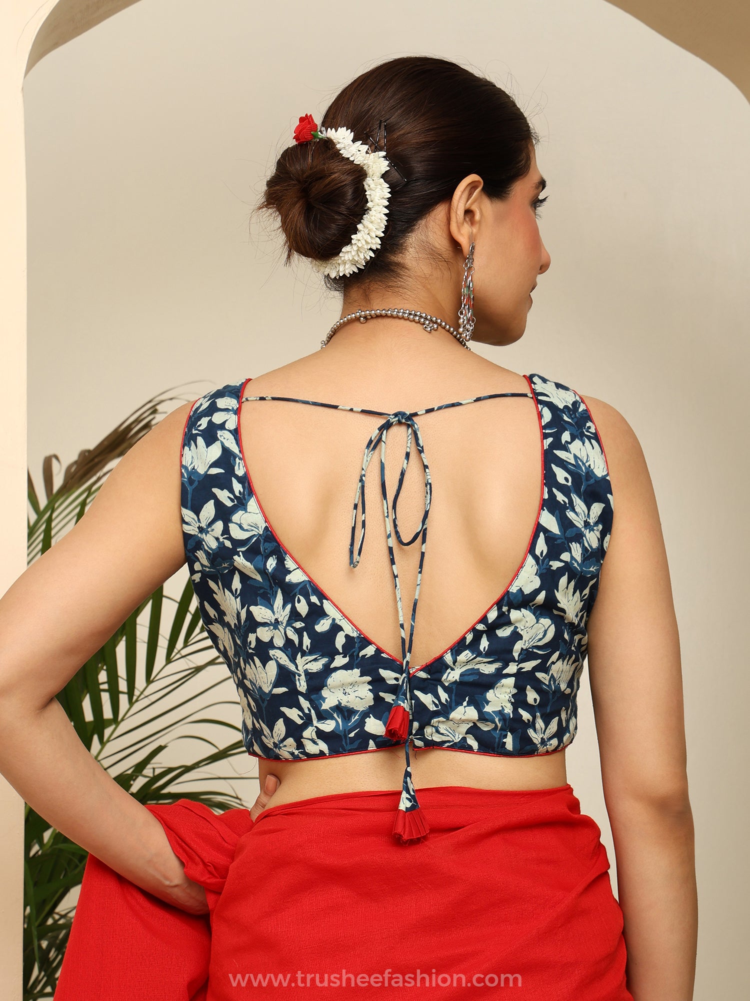 Blue and White Floral Printed Sleeveless V Neck Crop Blouse