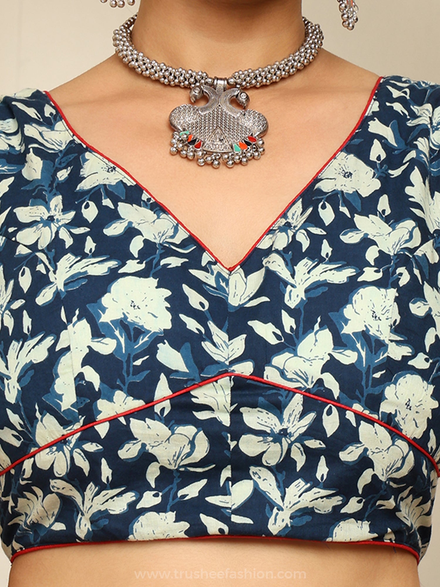 Blue and White Floral Printed Sleeveless V Neck Crop Blouse