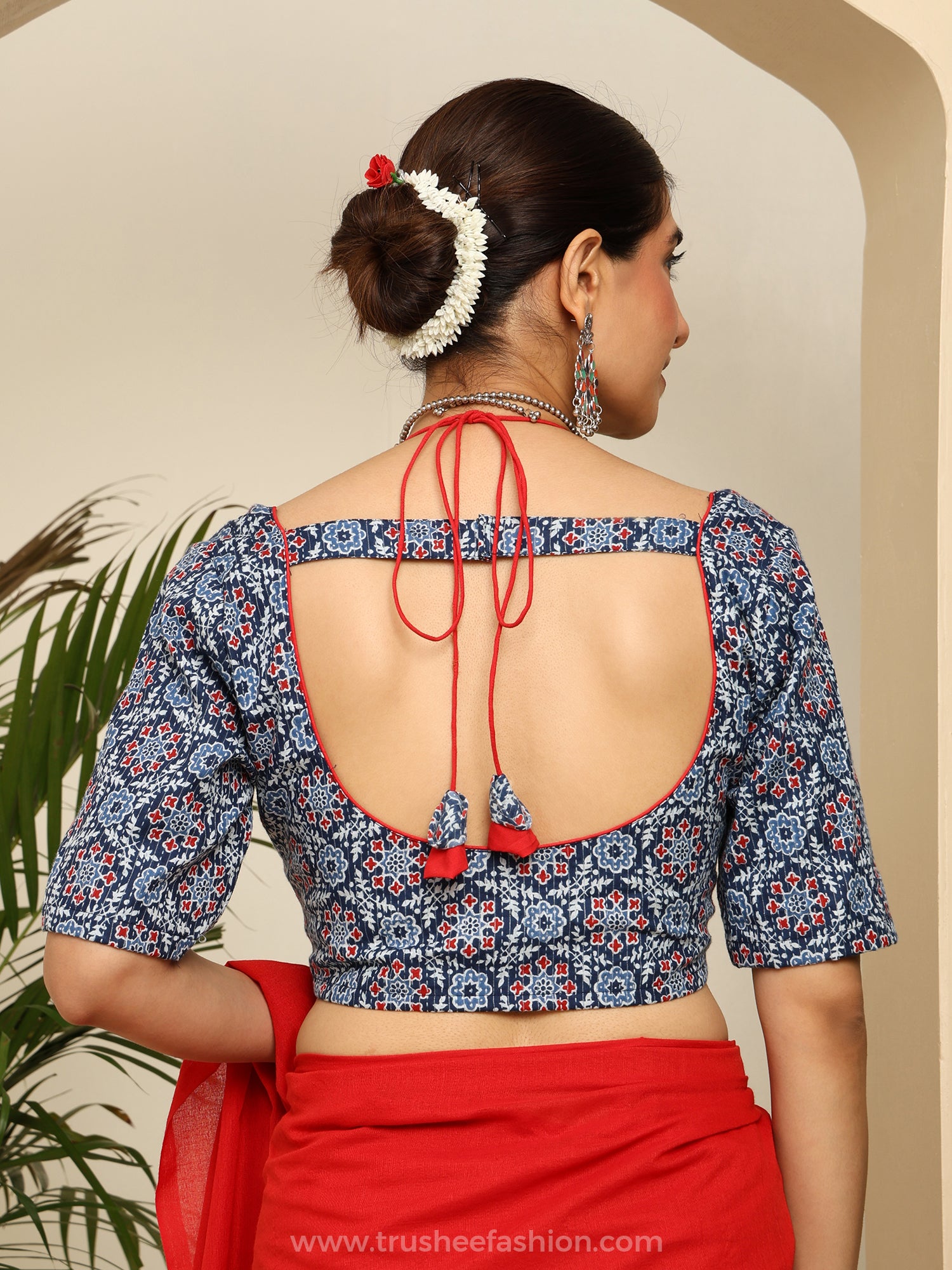 Blue Floral Printed Cold Shoulder Crop Blouse