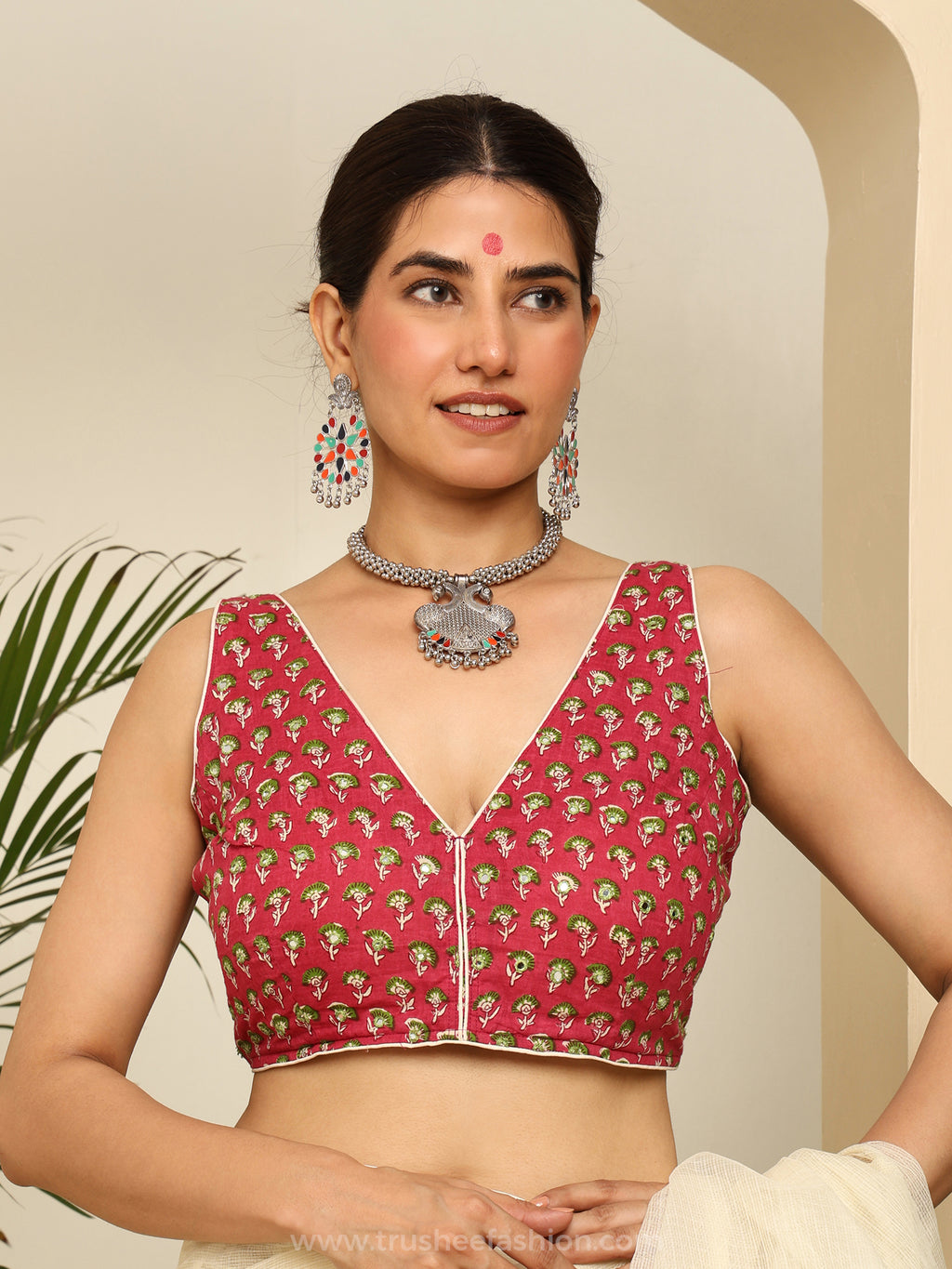 Red Green Flower Printed Sleeveless V Neck Crop Blouse