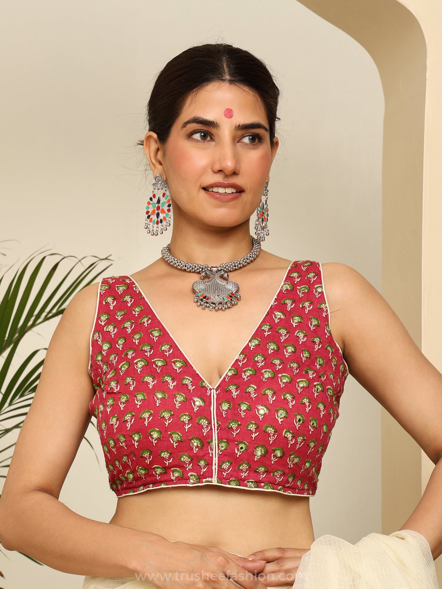 Red Green Flower Printed Sleeveless V Neck Crop Blouse