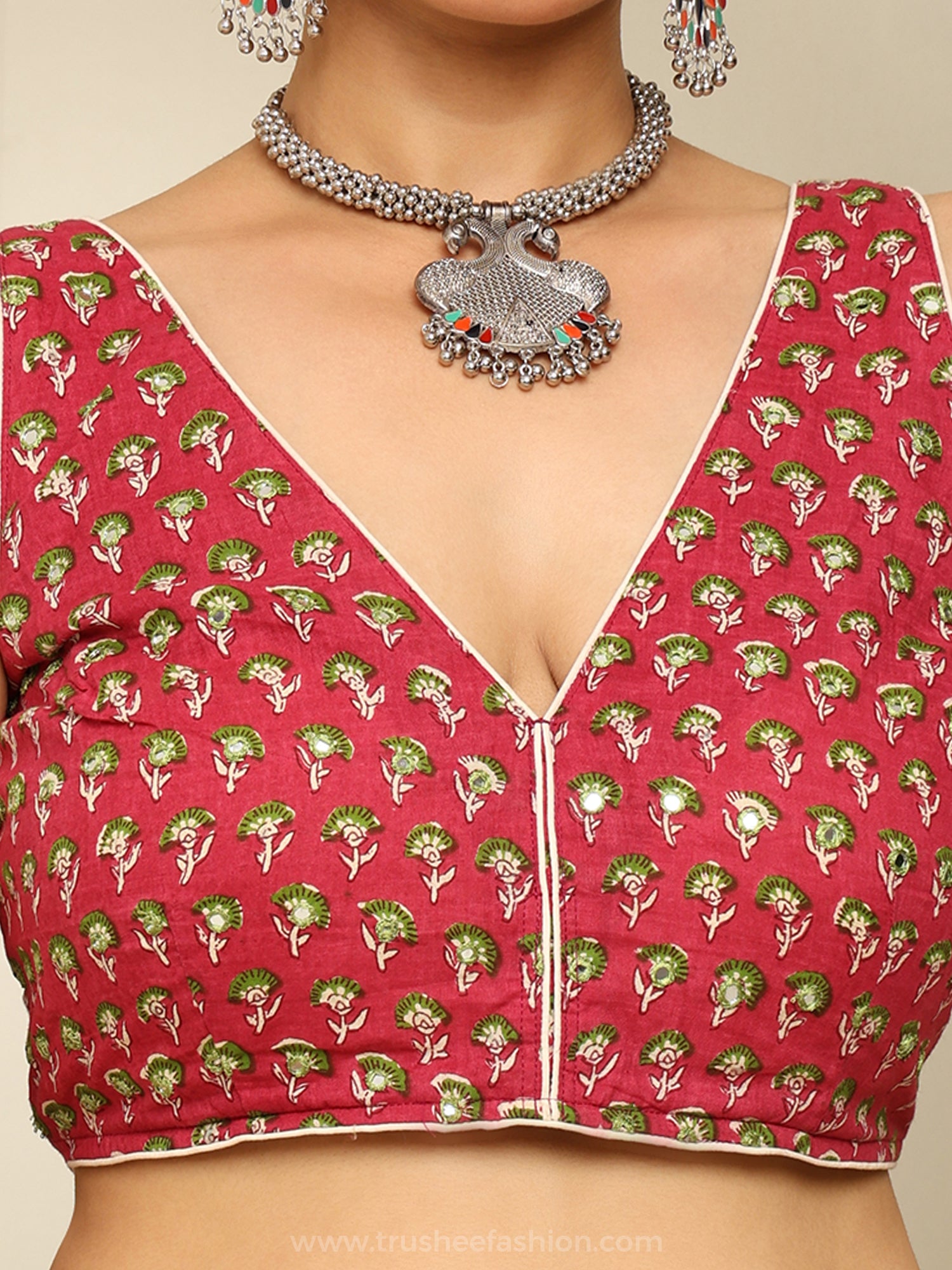 Red Green Flower Printed Sleeveless V Neck Crop Blouse