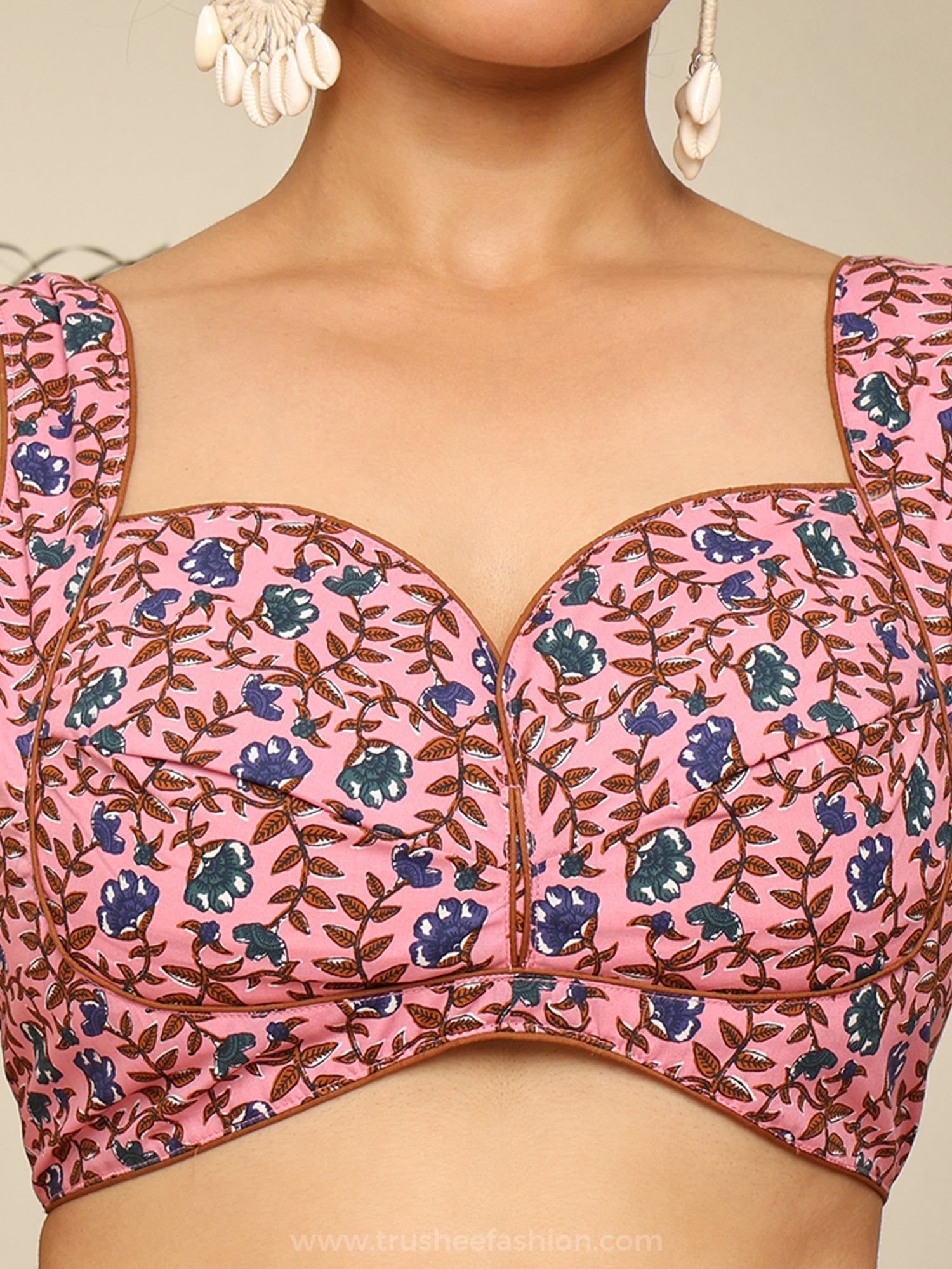 Blue Flower and Leaves Pink Printed Sweetheart Neck Sleeveless Crop Blouse