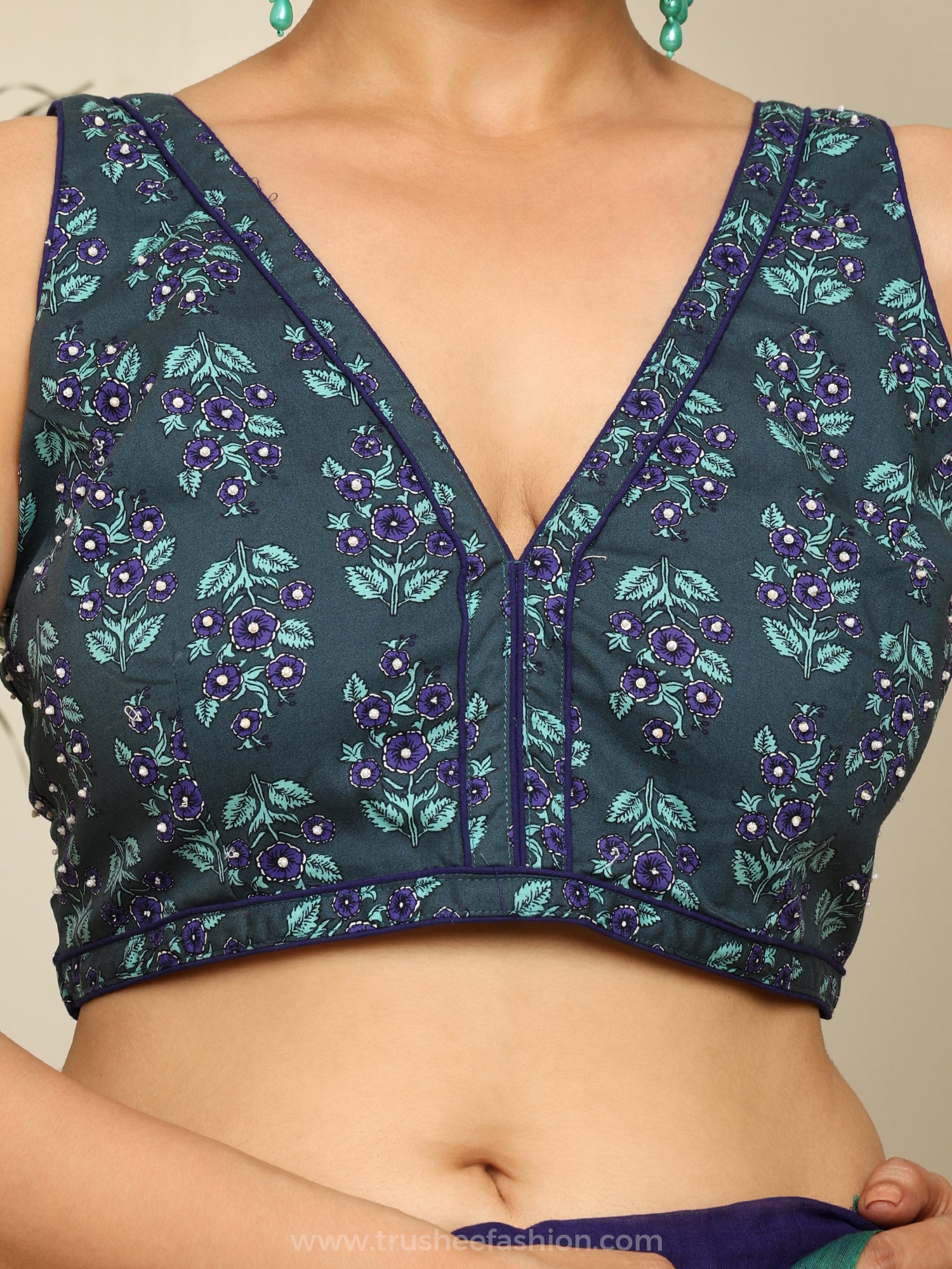 Teal Floral Printed Sleeveless V Neck Crop Blouse
